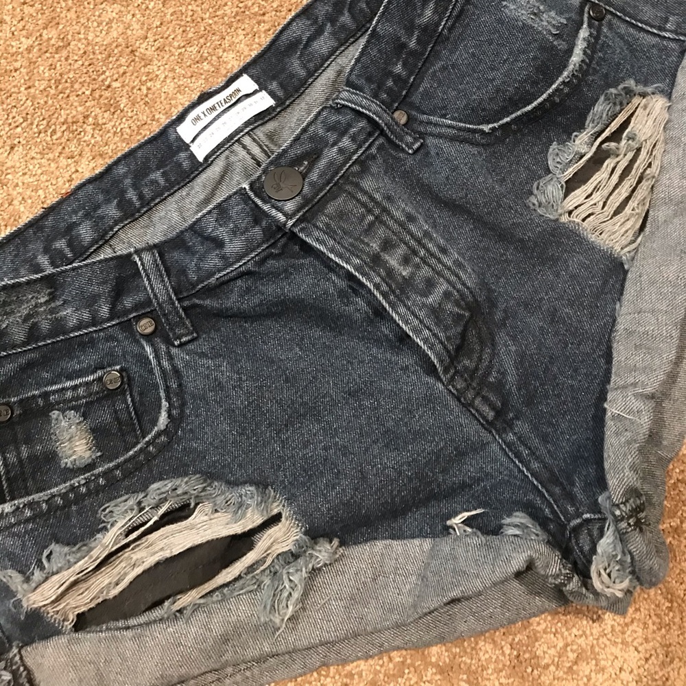 One Teaspoon Bandit Shorts, Dark Wash!